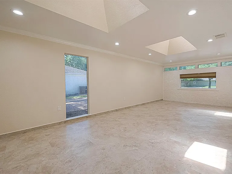 3019 Stoney Brook Dr — Photo 5