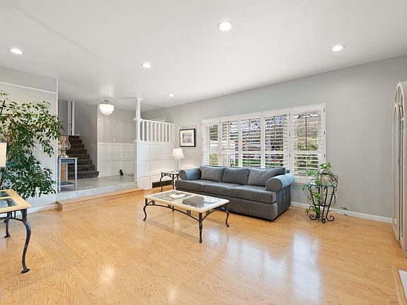 4th image of 539 Suisse Dr