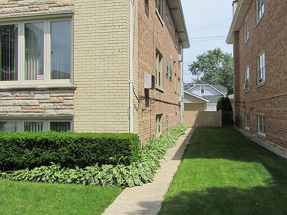 2nd image of 5728 W Gunnison St