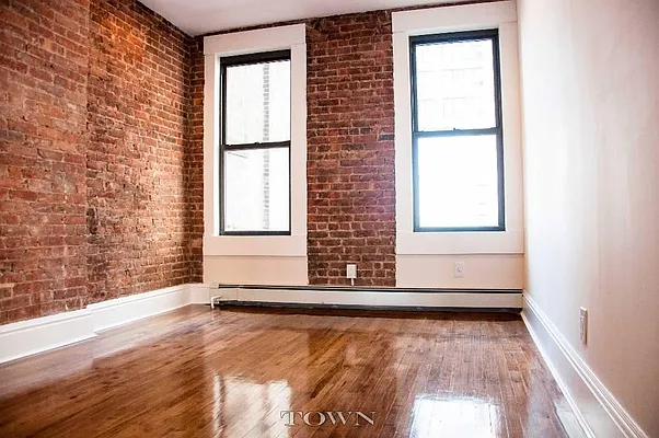 Rented by Town Residential | media 41