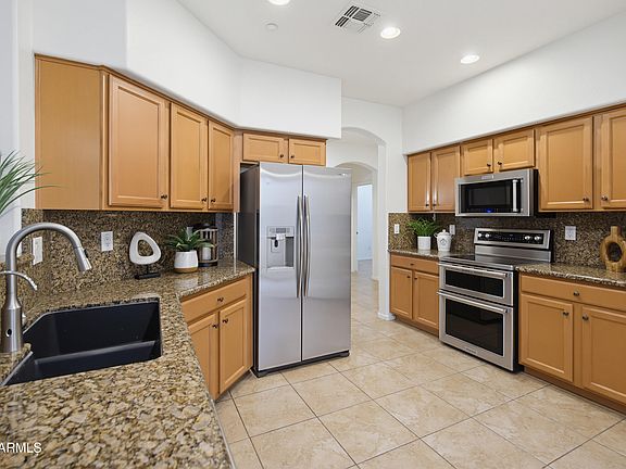 3rd image of 42919 N 43rd Drive