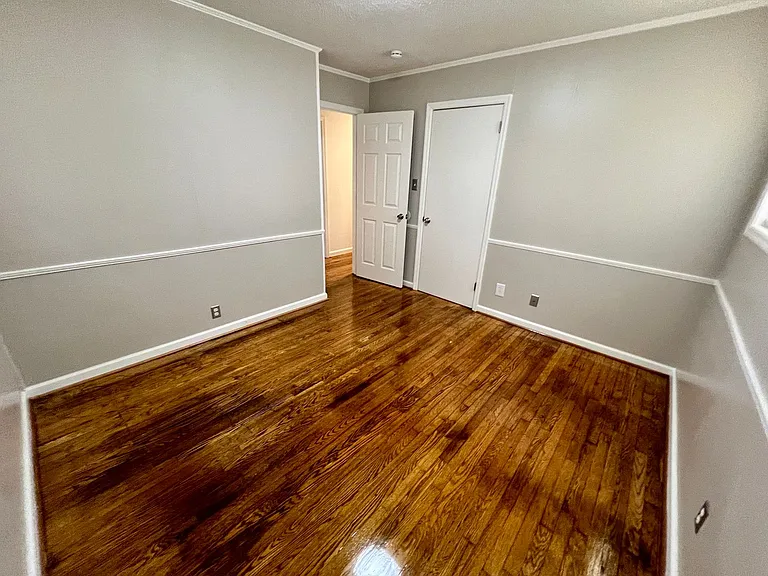 213 Kingnut Dr — Photo 17