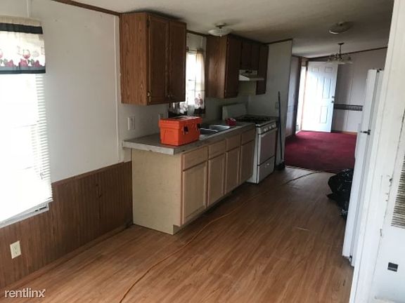 2nd image of 5617 Russell Ave