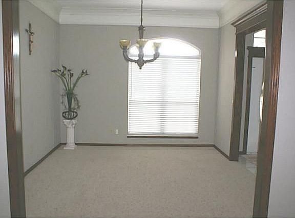 4th image of 1805 Parkway Dr