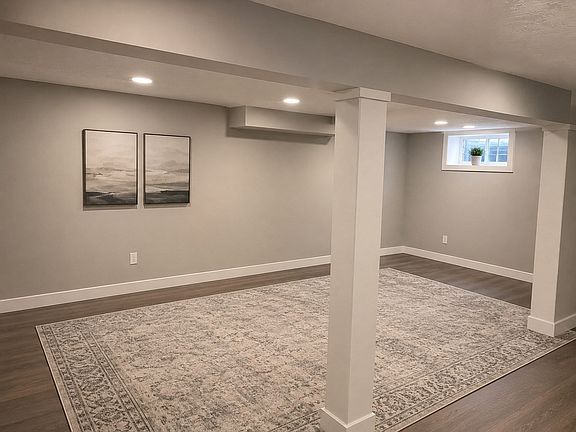 4th image of 8 Carlson Cir