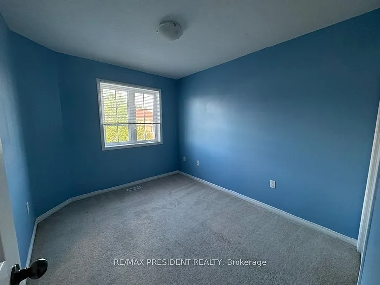 4 Avedisian St — Photo 11