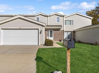 636 Claridge Cir, Hoffman Estates, IL 60169