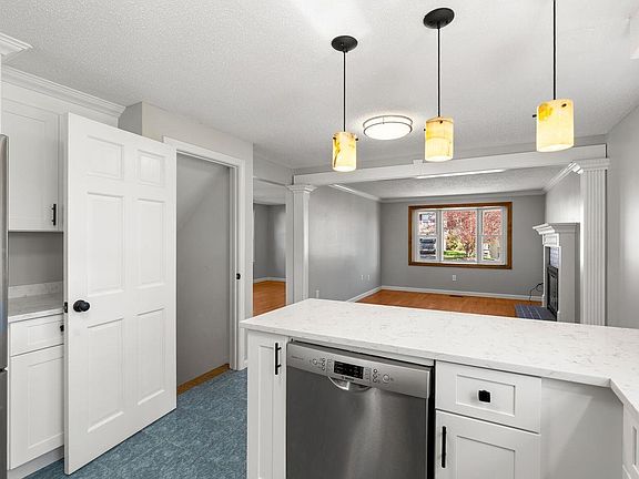 4th image of 51 Macdonald Drive