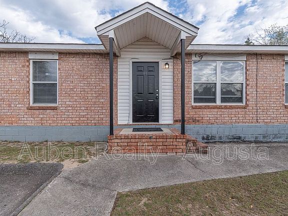 3rd image of 2311 Walden Dr APT D-1