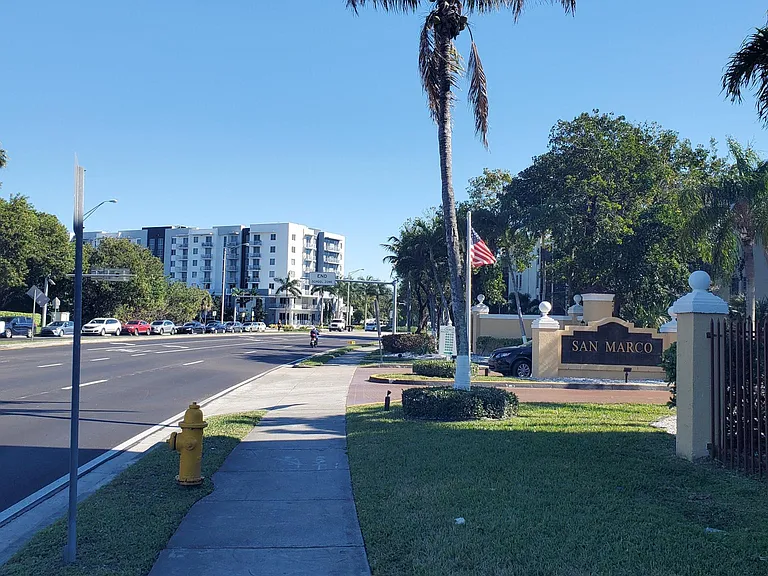 8850 Fontainebleau Blvd #103 — Photo 40