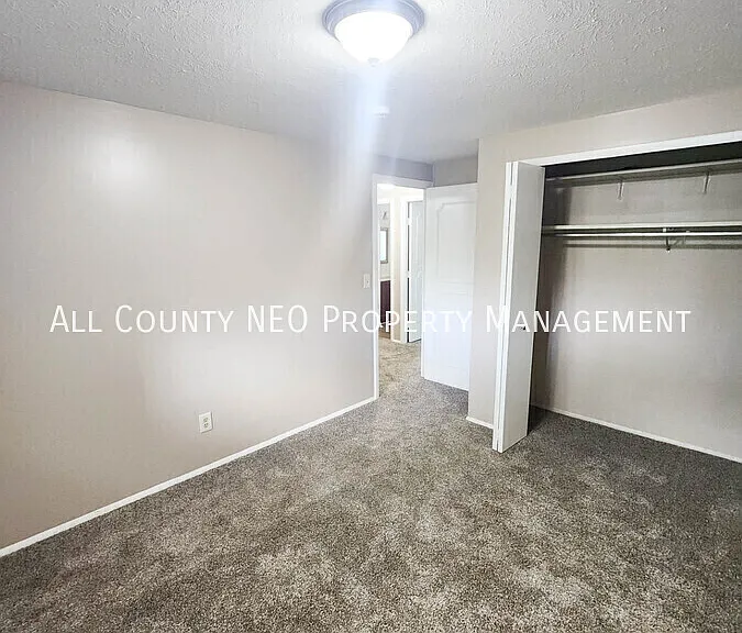 5727 Carolyn Dr — Photo 11