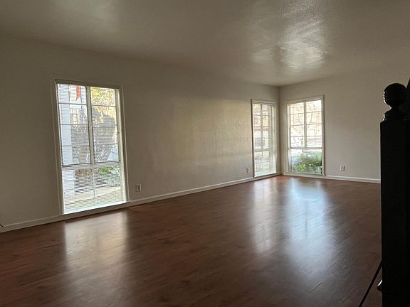 2nd image of 1220 P St APT 11