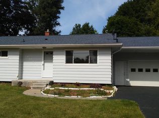 4071 Sam Snead Dr, Flint, MI 48506