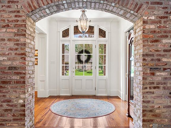 4th image of 1701 Louray Dr