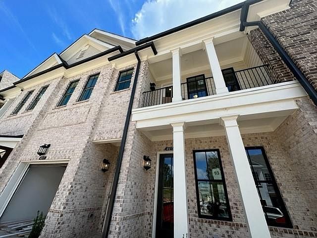 1st image of 4915 Sealy Cir #93
