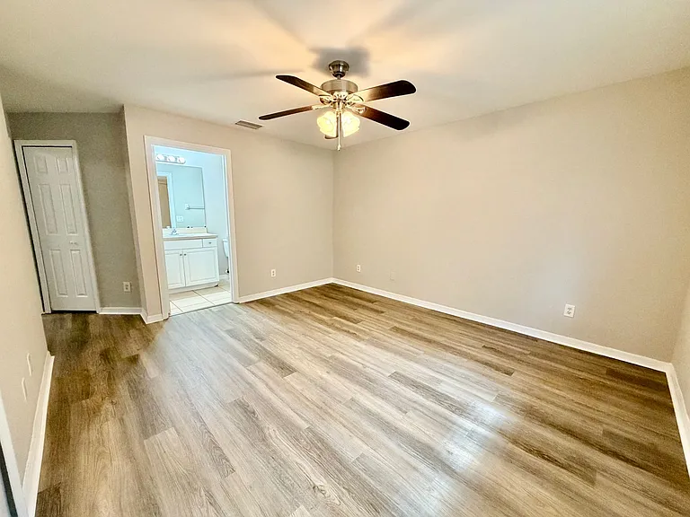 348 Bell Blvd S — Photo 15