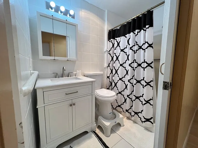 2747 NW Highland Dr — Photo 9