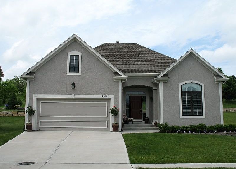 Exterior, front