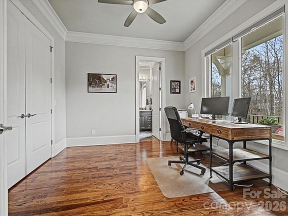 5th image of 9829 Genevieve Ct