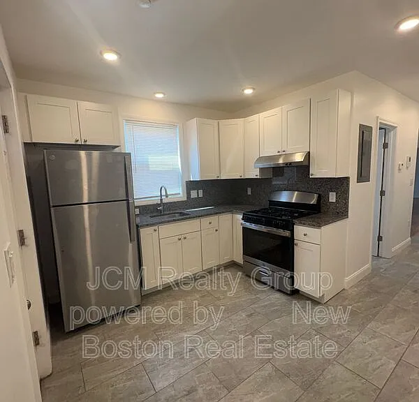 217 Washington St #3R — Photo 1