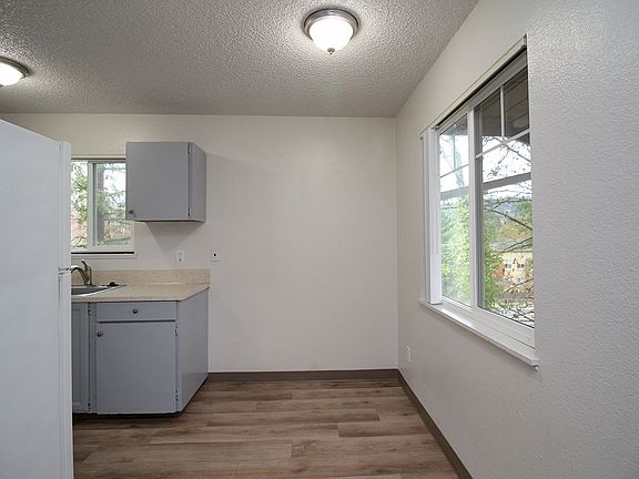 5th image of 5704 SW Beaverton Hillsdale Hwy Unit 5
