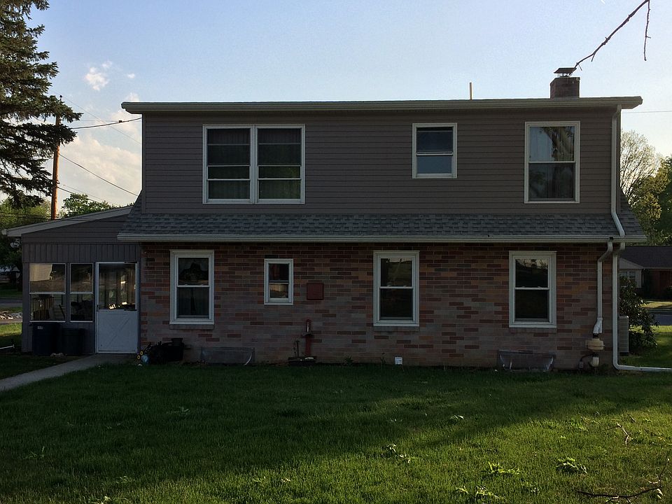 2nd image of 264 S 21st St