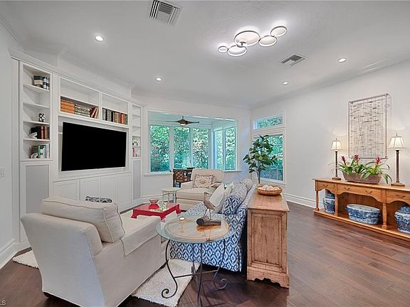 3rd image of 107 Amblewood LN #1-101
