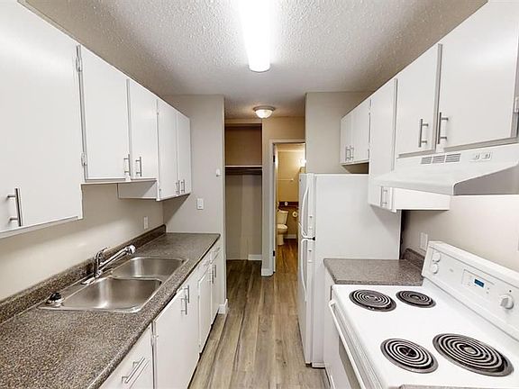 2nd image of 10028 105th Ave #9