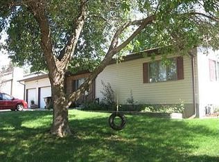 1260 Walnut Dr, Arlington, NE 68002