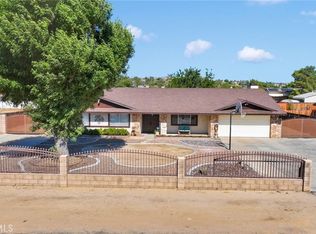 13955 Cuyamaca Rd, Apple Valley, CA 92307