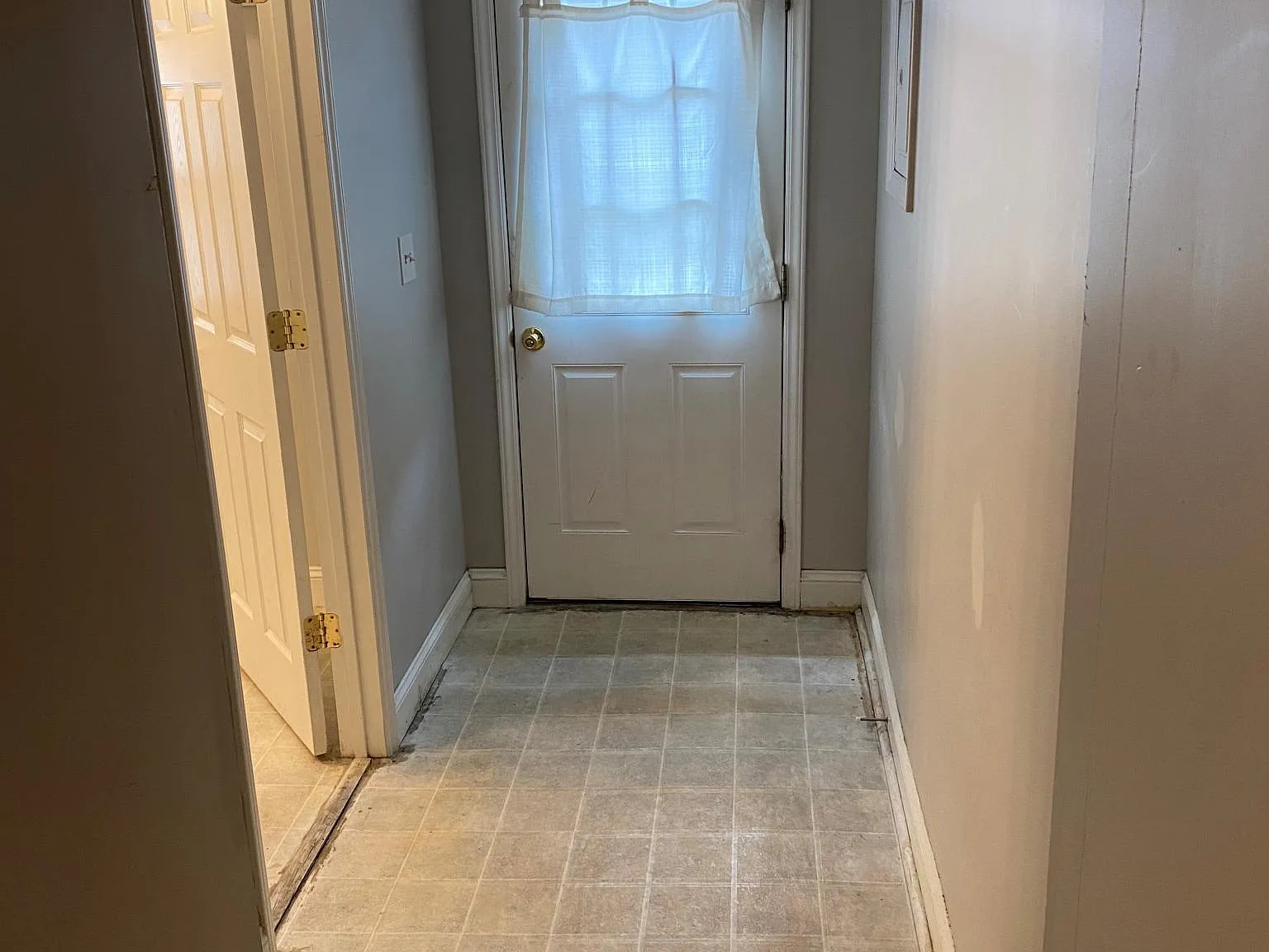 2 bed, 1040 sqft, $2,000 — Photo 4