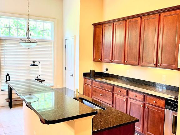 4th image of 5981 Meadow Brook Dr
