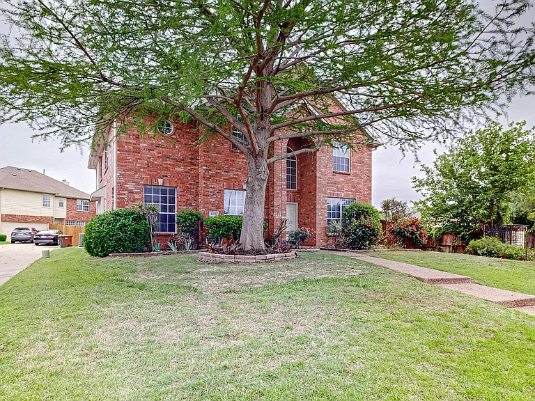 4428 Stromboli Dr — Photo 3