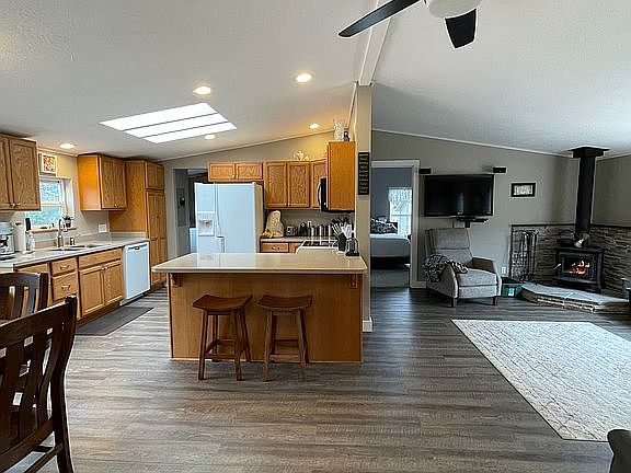 4th image of 358 River Bend Rd