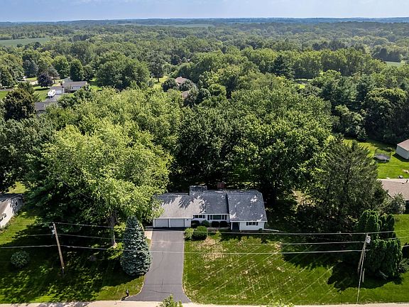 2nd image of 13591 Beaver Dr