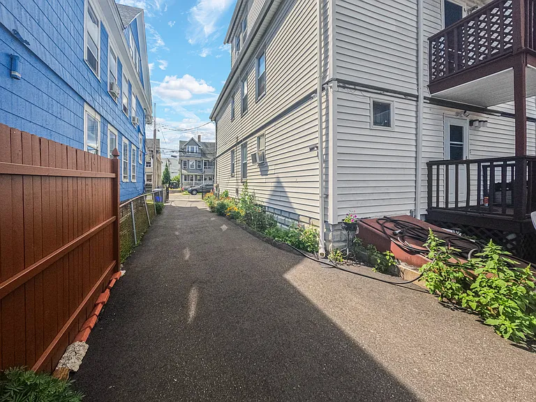 532 Carroll Ave #2 — Photo 5