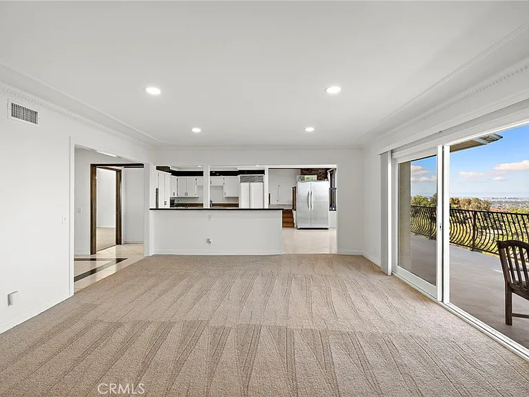 11393 La Vereda Dr — Photo 4