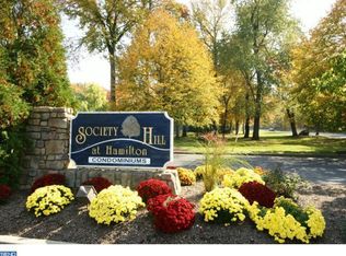 40 Mulberry Ct, Hamilton, NJ 08619