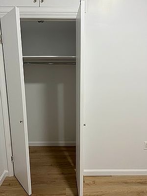 3rd image of 14 Arion Pl #3