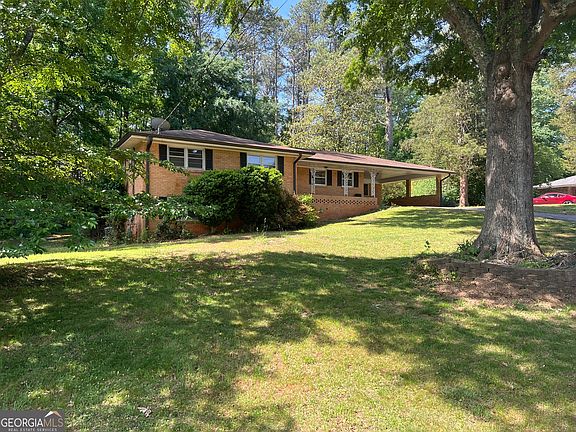 2nd image of 482 Cedar Ln SW