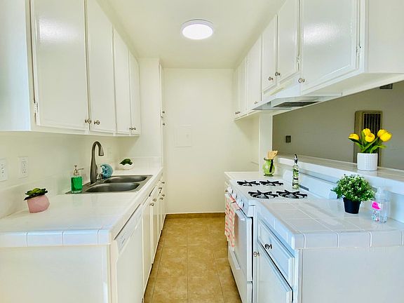 2nd image of 732 W Imperial Ave APT 30