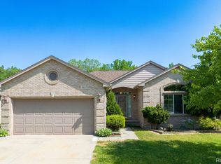 5617 Bedell Rd, Sterling Heights, MI 48310