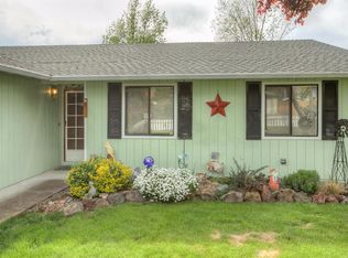 2977 Tiffany St, Medford, OR 97504