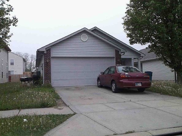 2nd image of 4226 Village Bend Dr