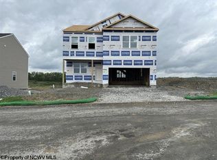 912 Bunker Ct, Maidsville, WV 26541