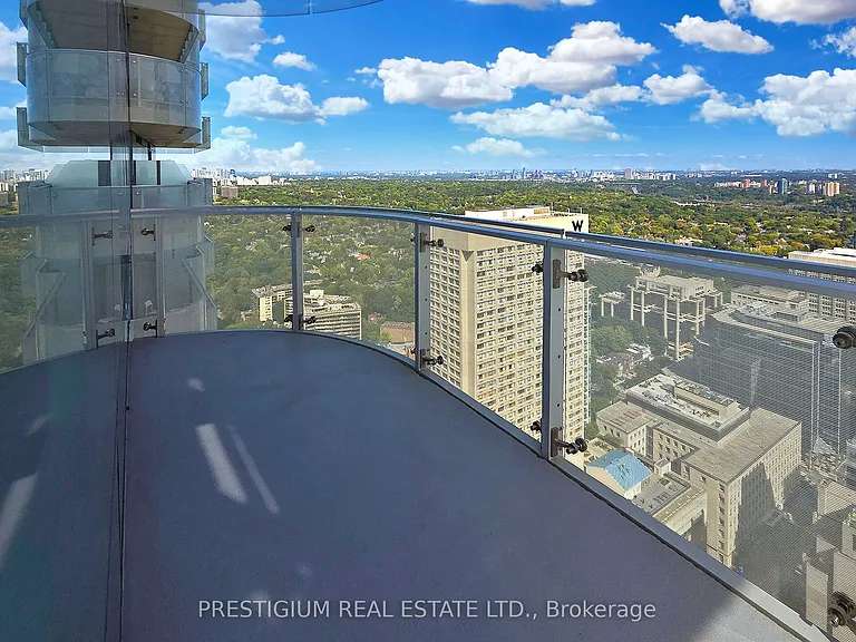 1 Bloor St E #4204 — Photo 33