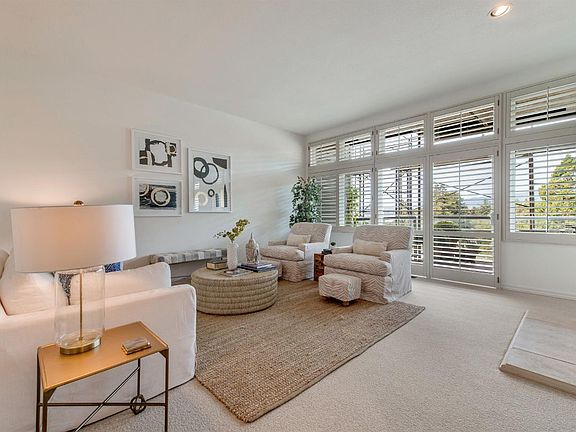 3rd image of 34 Lyford Dr