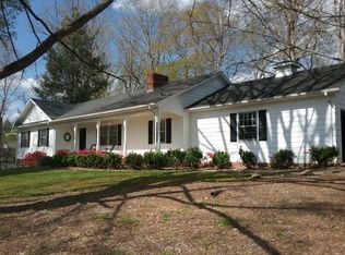 2482 Birchdale Dr, Lenoir, NC 28645