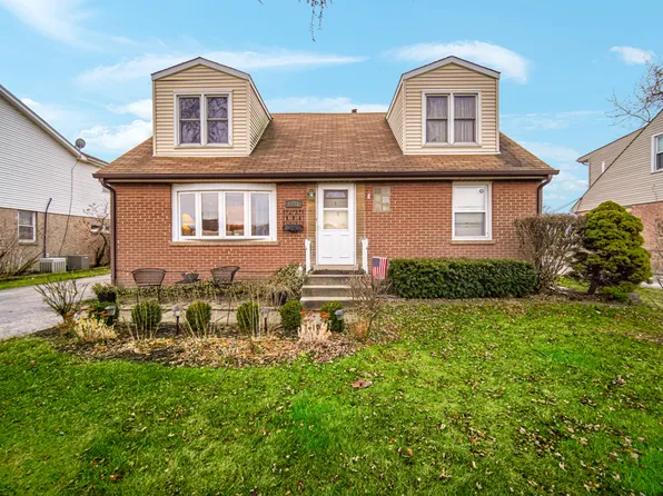 6748 S 77th Ave, Bridgeview, IL 60455