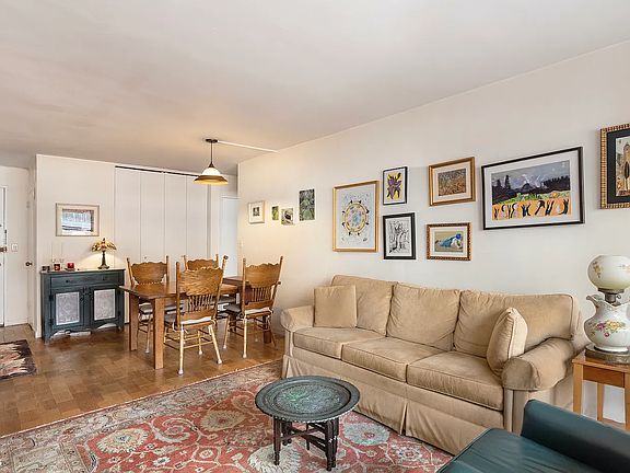 4th image of 10 W 15th St APT 1420